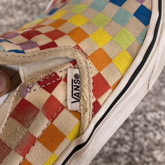 Vans Low Top “Rainbow Checkered” / Size 3 Kids / 500714 - Picture 7 of 11
